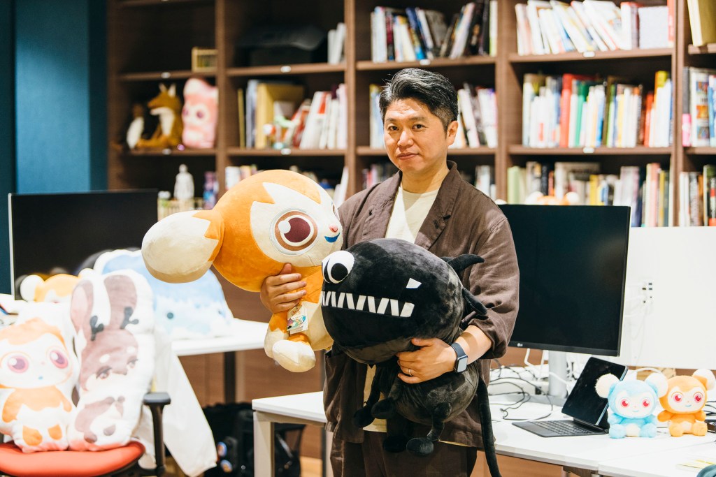 Magazine SWITCH Interview "Thinking about form and connection" Atsuhiro Tsuchiya, Director and CCO, Cocone Corporation